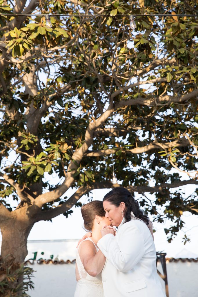 brides dancing adobe ventura wedding