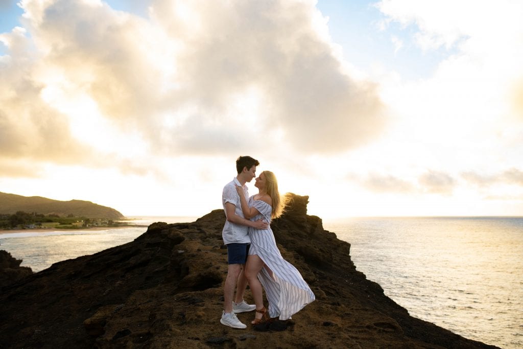 halona blowhole engagement photography